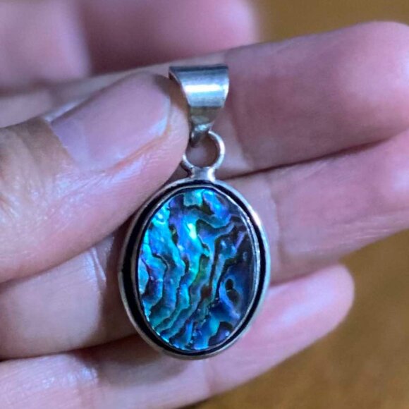 Natural Handmade Abalone Rainbow Pearl Gemstone Pendant. - Picture 1 of 6